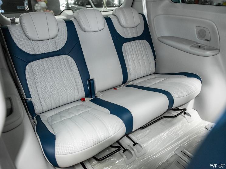 上汽集团 荣威iMAX8 2022款 400TGI 尊荣版 上汽集团 荣威iMAX8 2022款 400TGI 尊荣版