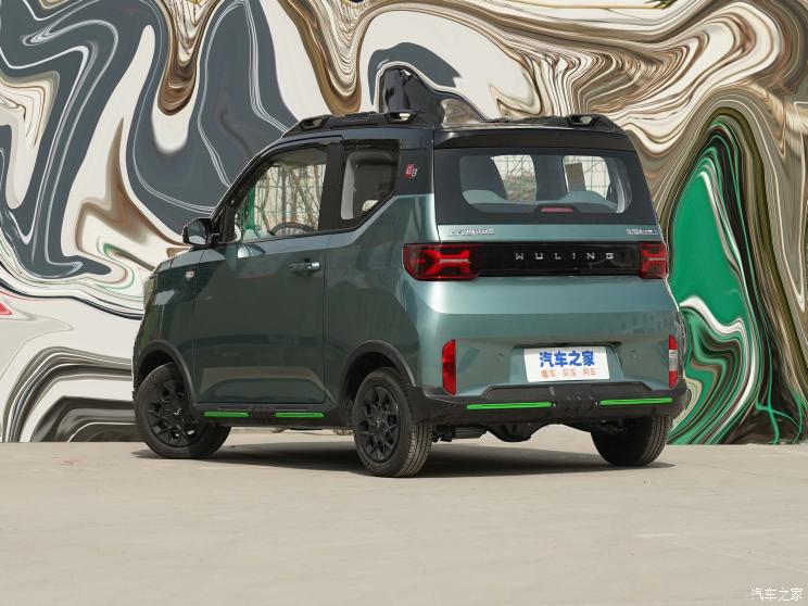 上汽通用五菱 宏光MINIEV 2022款 GAMEBOY 丛林穿越 上汽通用五菱 宏光MINIEV 2022款 GAMEBOY 丛林穿越