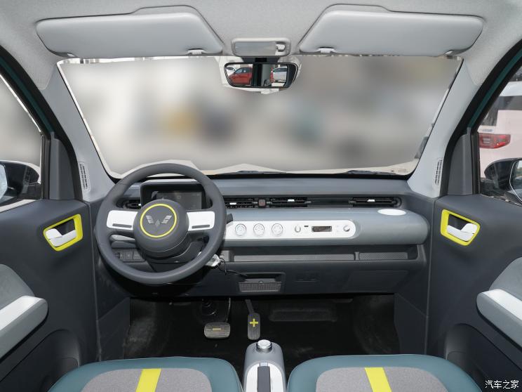 上汽通用五菱 宏光MINIEV 2022款 GAMEBOY 丛林穿越 上汽通用五菱 宏光MINIEV 2022款 GAMEBOY 丛林穿越