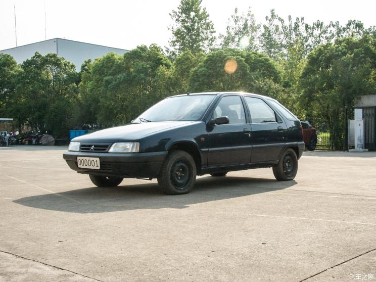 东风雪铁龙 富康 1995款 1.36L 两厢基本型 东风雪铁龙 富康 1995款 1.36L 两厢基本型