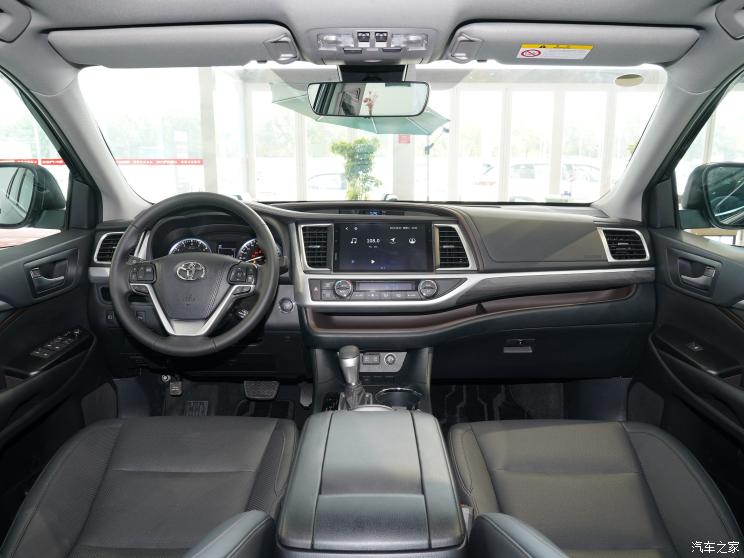 广汽丰田 汉兰达 2021款 2.0T 两驱尊贵版 7座 广汽丰田 汉兰达 2021款 2.0T 两驱尊贵版 7座