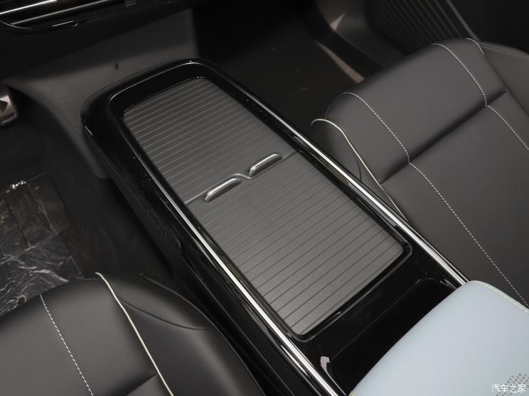 上汽大众 ID.4 X 2022款 纯净长续航版 上汽大众 ID.4 X 2022款 纯净长续航版