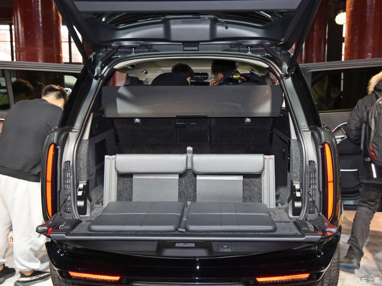 路虎(进口) 揽胜 2022款 3.0 L6 400PS 典范加长版 路虎(进口) 揽胜 2022款 3.0 L6 400PS 典范加长版