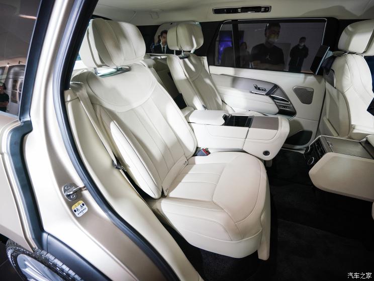 路虎(进口) 揽胜 2022款 4.4 V8 530PS 首发版 路虎(进口) 揽胜 2022款 4.4 V8 530PS 首发版