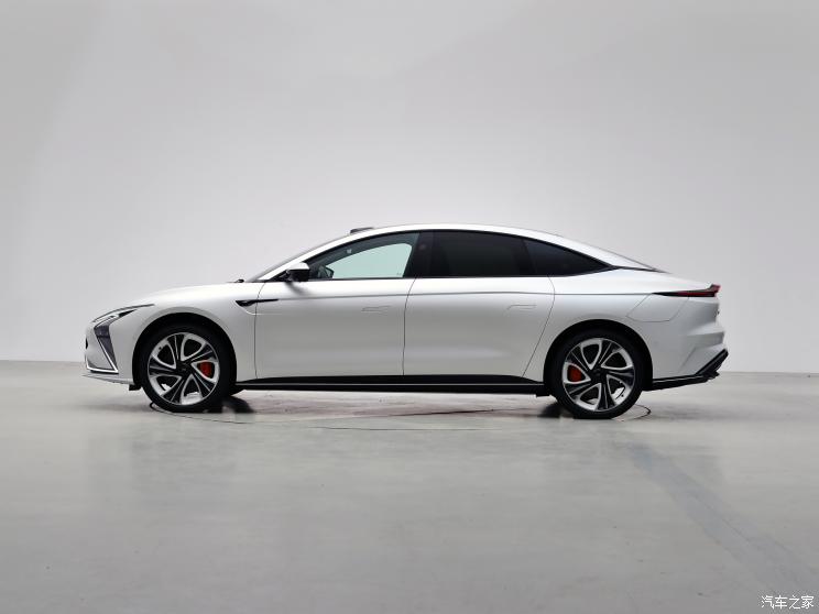 智己汽车 智己L7 2022款 天使轮版 智己汽车 智己L7 2022款 天使轮版