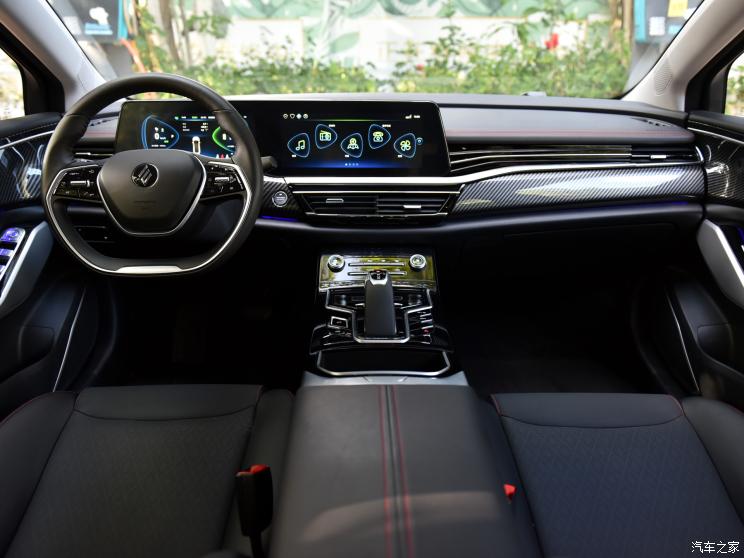 雷诺 江铃集团 羿 2021款 450km 光耀豪华 双电机版 雷诺 江铃集团 羿 2021款 450km 光耀豪华 双电机版