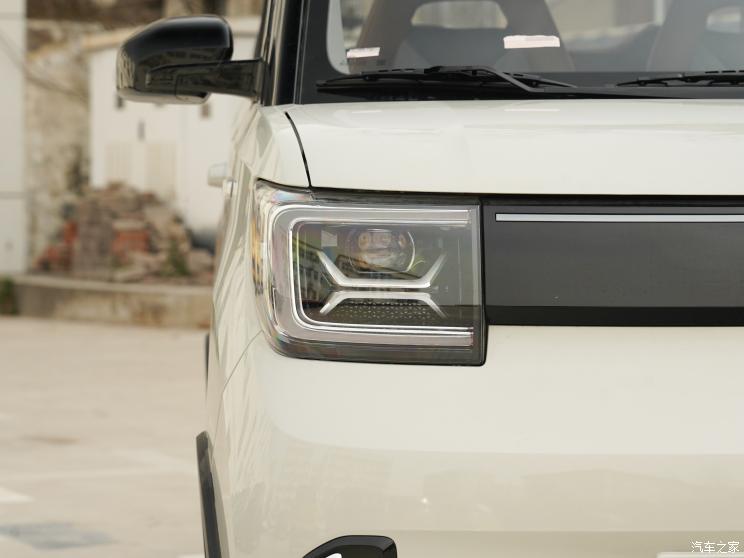 上汽通用五菱 宏光MINIEV 2022款 GAMEBOY 300km 玩咖款 上汽通用五菱 宏光MINIEV 2022款 GAMEBOY 300km 玩咖款