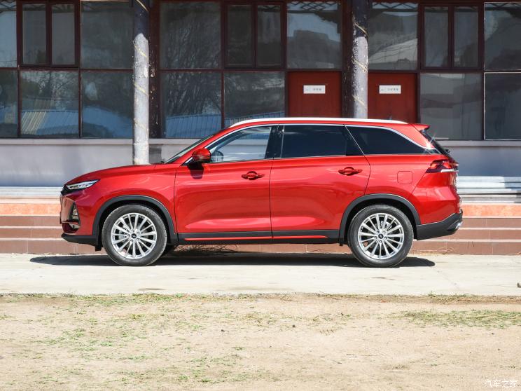 长安汽车 长安欧尚X7 PLUS 2022款 1.5T 蓝鲸自动红版