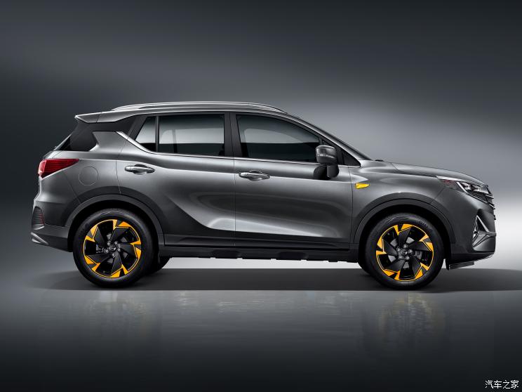 广汽乘用车 传祺GS3 2022款 POWER 270T 自动劲智版 广汽乘用车 传祺GS3 2022款 POWER 270T 自动劲智版