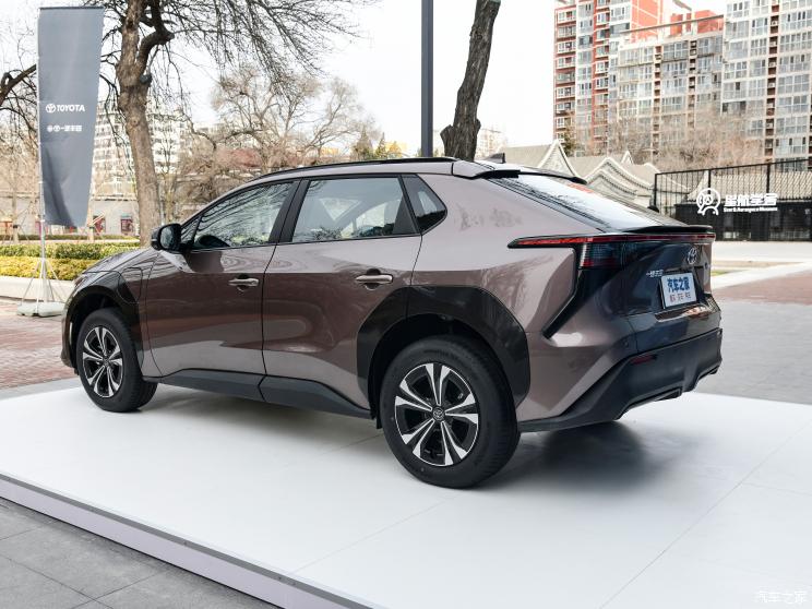 一汽丰田 一汽丰田bZ4X 2022款 中配版 一汽丰田 一汽丰田bZ4X 2022款 中配版