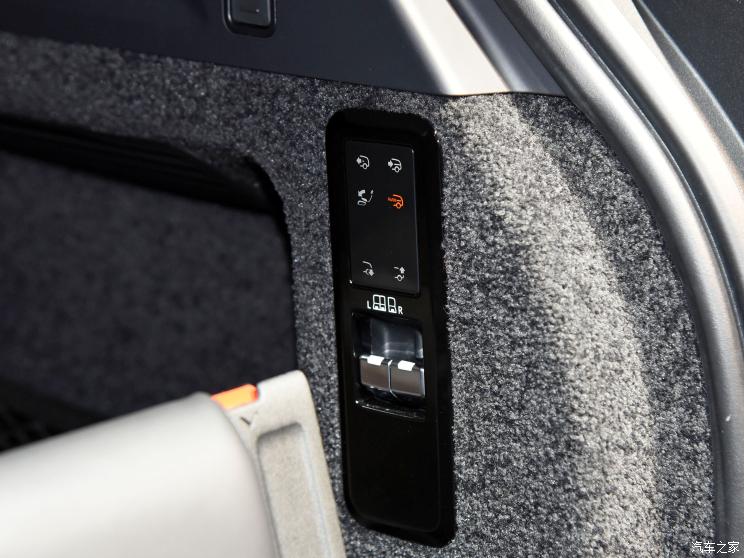 路虎(进口) 揽胜 2022款 3.0 L6 400PS 典范加长版 路虎(进口) 揽胜 2022款 3.0 L6 400PS 典范加长版