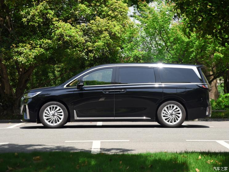 岚图汽车 梦想家 2022款 超级增程 高配版 岚图汽车 梦想家 2022款 超级增程 高配版