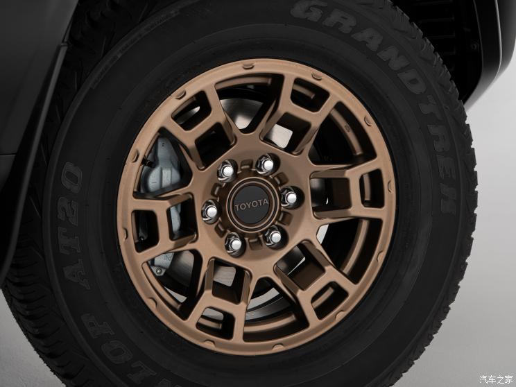 丰田(进口) 4Runner 2022款 40th Anniversary Special Edition 丰田(进口) 4Runner 2022款 40th Anniversary Special Edition