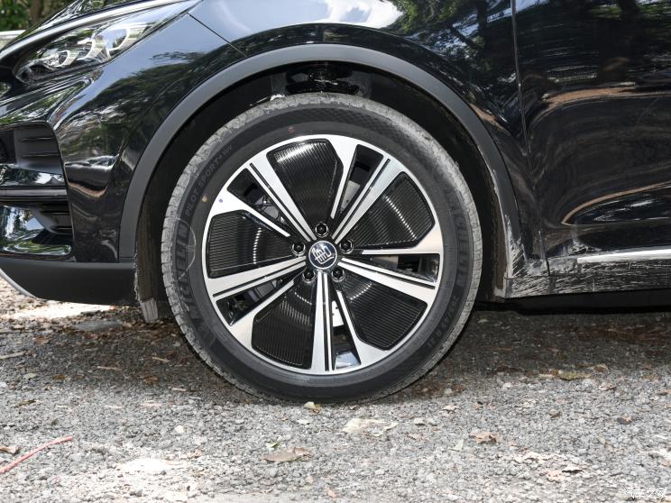 比亚迪 唐新能源 2022款 EV 635km 四驱至尊型 比亚迪 唐新能源 2022款 EV 635km 四驱至尊型