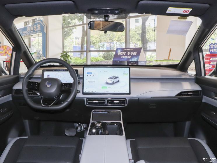 合创汽车 合创Z03 2022款 潮酷版 510km 合创汽车 合创Z03 2022款 潮酷版 510km