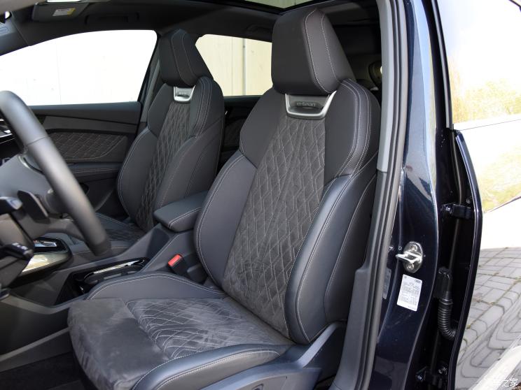 一汽-大众奥迪 奥迪Q4 e-tron 2022款 50 e-tron quattro 先享版 一汽-大众奥迪 奥迪Q4 e-tron 2022款 50 e-tron quattro 先享版