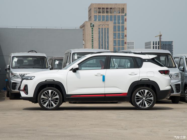 长安汽车 长安CS35PLUS 2022款 基本型 长安汽车 长安CS35PLUS 2022款 基本型