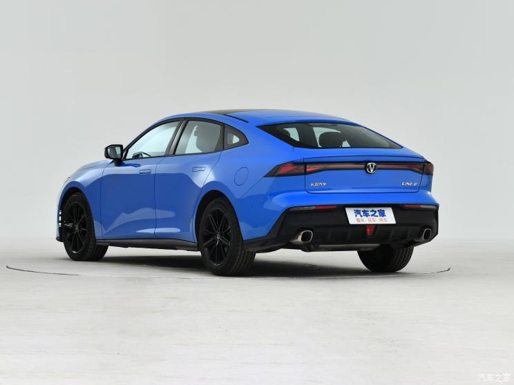 长安汽车 长安UNI-V 2022款 1.5T 智慧领航型 长安汽车 长安UNI-V 2022款 1.5T 智慧领航型