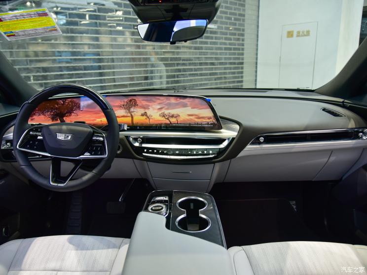 上汽通用凯迪拉克 LYRIQ锐歌 2022款 后驱长续航豪华版 上汽通用凯迪拉克 LYRIQ锐歌 2022款 后驱长续航豪华版