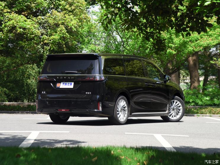 岚图汽车 梦想家 2022款 超级增程 高配版 岚图汽车 梦想家 2022款 超级增程 高配版