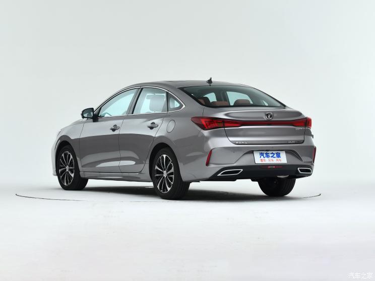 长安汽车 逸动 2022款 PLUS 蓝鲸NE 1.4T GDI DCT旗舰版 长安汽车 逸动 2022款 PLUS 蓝鲸NE 1.4T GDI DCT旗舰版