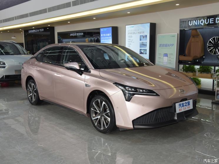 广汽埃安 AION S Plus 2022款 70 智驾版 广汽埃安 AION S Plus 2022款 70 智驾版