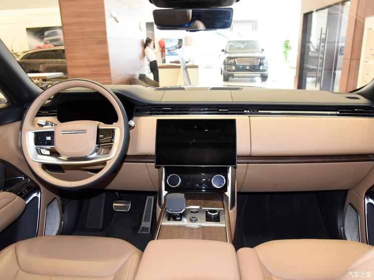 路虎(进口) 揽胜 2022款 3.0 L6 400PS 典范加长版 路虎(进口) 揽胜 2022款 3.0 L6 400PS 典范加长版