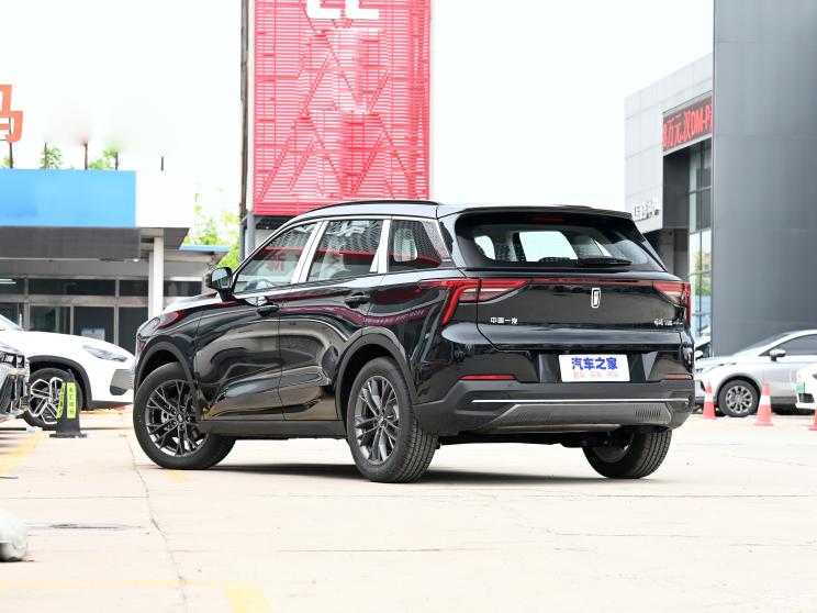 一汽奔腾 奔腾T55 2022款 1.5T 自动飞跃款 一汽奔腾 奔腾T55 2022款 1.5T 自动飞跃款