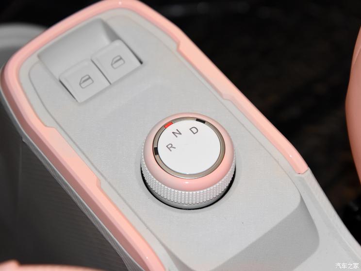 奇瑞新能源 QQ冰淇淋 2022款 桃欢喜 蜜桃款 奇瑞新能源 QQ冰淇淋 2022款 桃欢喜 蜜桃款