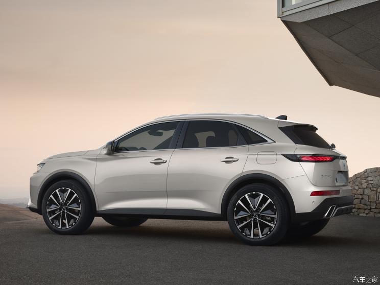 DS(进口) DS 7新能源(海外) 2023款 Crossback E-Tense 4x4 DS(进口) DS 7新能源(海外) 2023款 Crossback E-Tense 4x4