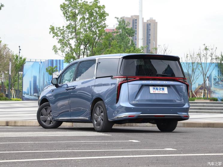 上汽大通 上汽大通MAXUS MIFA 9 2022款 锦绣高山 上汽大通 上汽大通MAXUS MIFA 9 2022款 锦绣高山