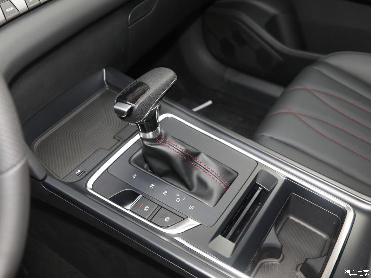 一汽奔腾 奔腾T55 2022款 1.5T 自动飞跃款 一汽奔腾 奔腾T55 2022款 1.5T 自动飞跃款