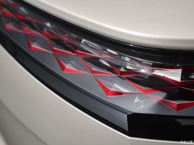 DS(进口) DS 7新能源(海外) 2023款 Crossback E-Tense 4x4 DS(进口) DS 7新能源(海外) 2023款 Crossback E-Tense 4x4