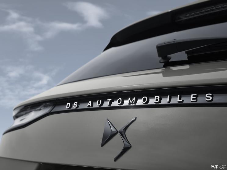 DS(进口) DS 7新能源(海外) 2023款 Crossback E-Tense 4x4 DS(进口) DS 7新能源(海外) 2023款 Crossback E-Tense 4x4
