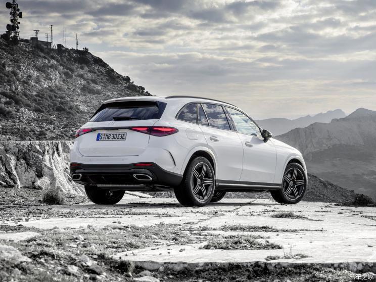 奔驰(进口) 奔驰GLC新能源(进口) 2023款 基本型 奔驰(进口) 奔驰GLC新能源(进口) 2023款 基本型