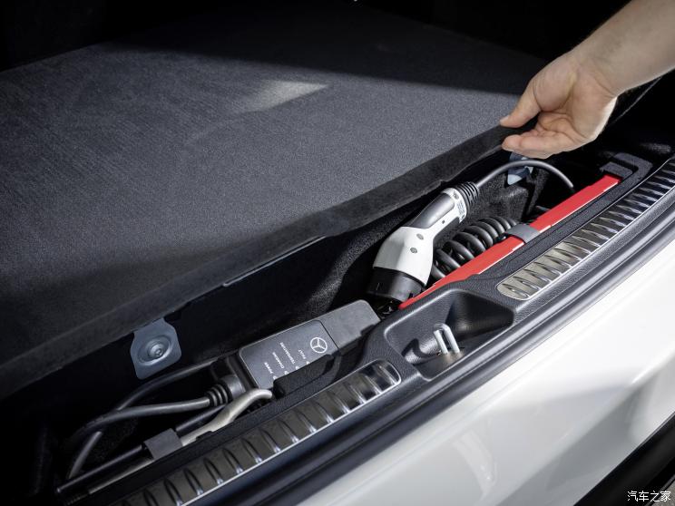 奔驰(进口) 奔驰GLC新能源(进口) 2023款 基本型 奔驰(进口) 奔驰GLC新能源(进口) 2023款 基本型