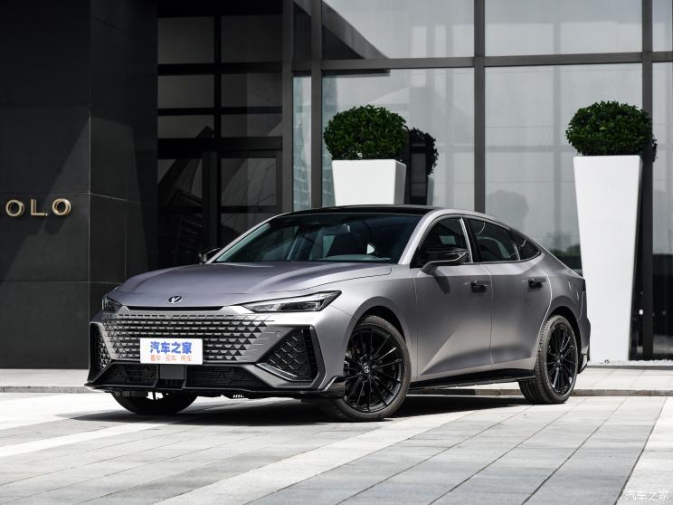 长安汽车 长安UNI-V 2022款 2.0T 运动版 长安汽车 长安UNI-V 2022款 2.0T 运动版