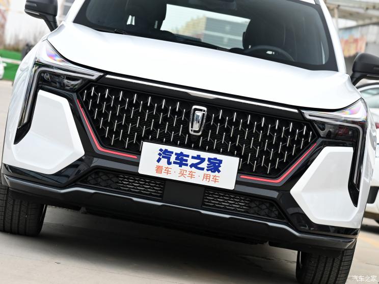 一汽奔腾 奔腾T55 2022款 1.5T 自动卓跃款 一汽奔腾 奔腾T55 2022款 1.5T 自动卓跃款