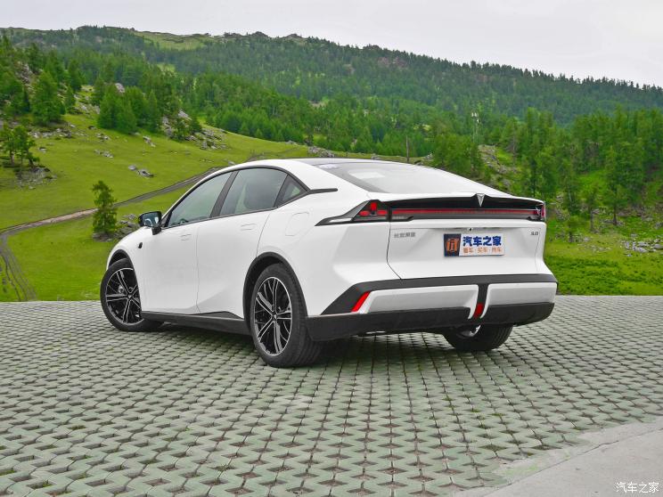 长安深蓝 长安深蓝SL03 2022款 1.5L 增程版 长安深蓝 长安深蓝SL03 2022款 1.5L 增程版