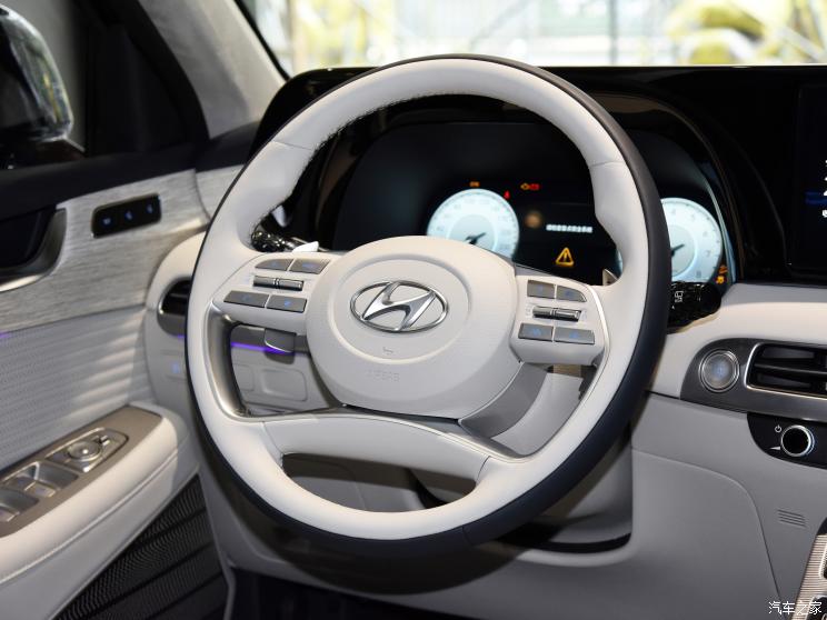 现代(进口) 帕里斯帝 2023款 3.5L 自动四驱Calligraphy 现代(进口) 帕里斯帝 2023款 3.5L 自动四驱Calligraphy