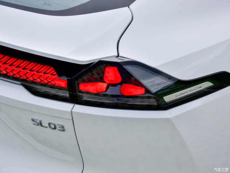 长安深蓝 长安深蓝SL03 2022款 1.5L 增程版 长安深蓝 长安深蓝SL03 2022款 1.5L 增程版