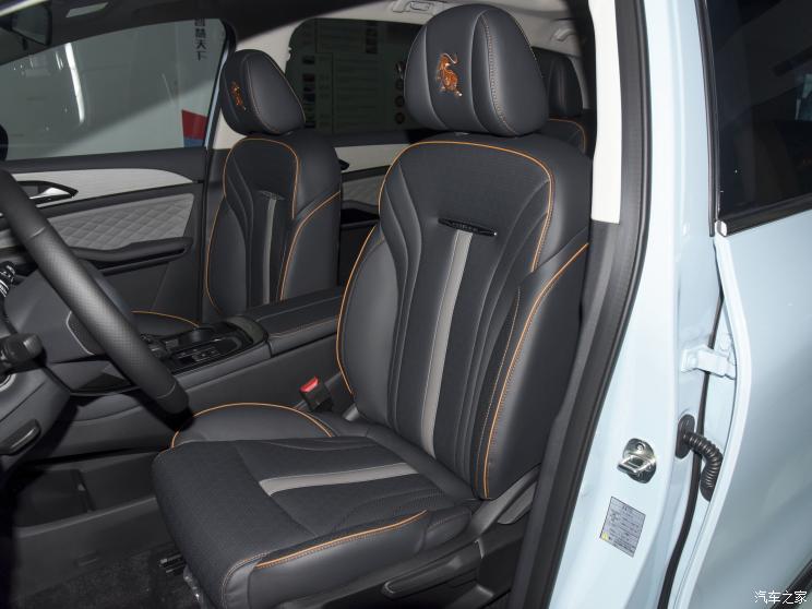 东风风行 风行游艇 2022款 1.5T DCT扬帆版