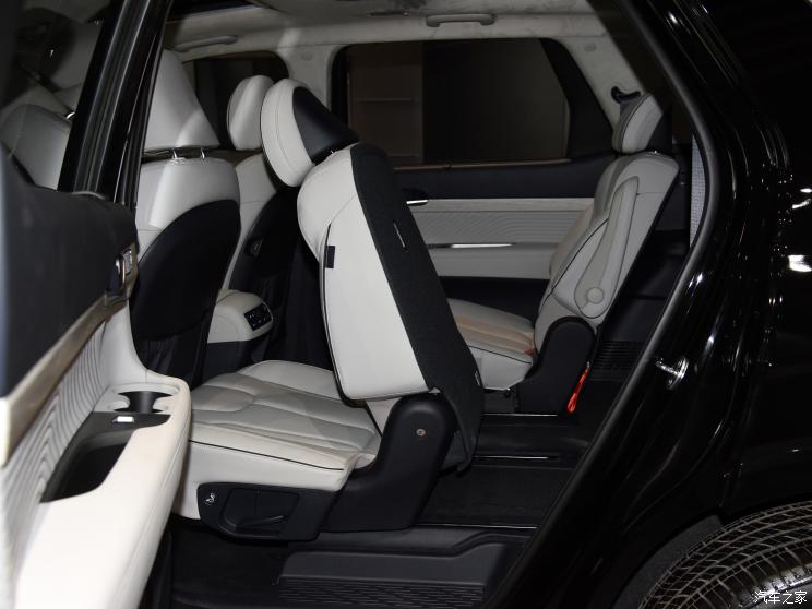 现代(进口) 帕里斯帝 2023款 3.5L 自动四驱Calligraphy 现代(进口) 帕里斯帝 2023款 3.5L 自动四驱Calligraphy