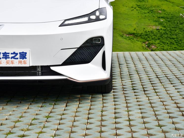 长安深蓝 长安深蓝SL03 2022款 1.5L 增程版 长安深蓝 长安深蓝SL03 2022款 1.5L 增程版