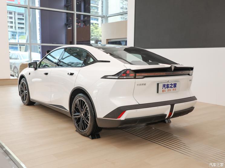 长安深蓝 长安深蓝SL03 2022款 515km 纯电版 长安深蓝 长安深蓝SL03 2022款 515km 纯电版