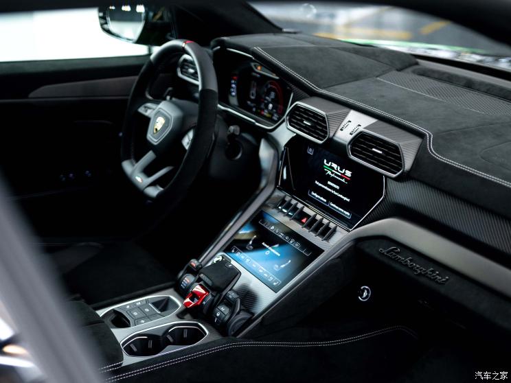 兰博基尼 Urus 2022款 4.0T V8 Performante 兰博基尼 Urus 2022款 4.0T V8 Performante