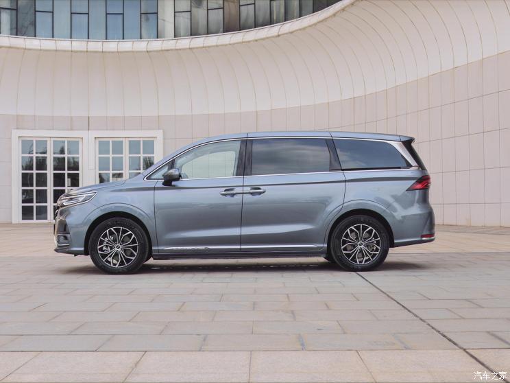 上汽集团 荣威iMAX8 EV 2022款 智驾版 上汽集团 荣威iMAX8 EV 2022款 智驾版