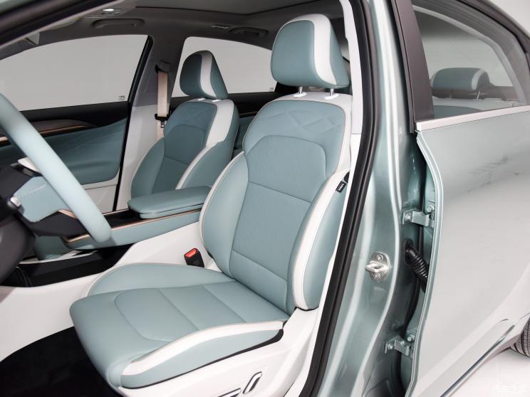 几何汽车 几何G6 2022款 基本型 几何汽车 几何G6 2022款 基本型