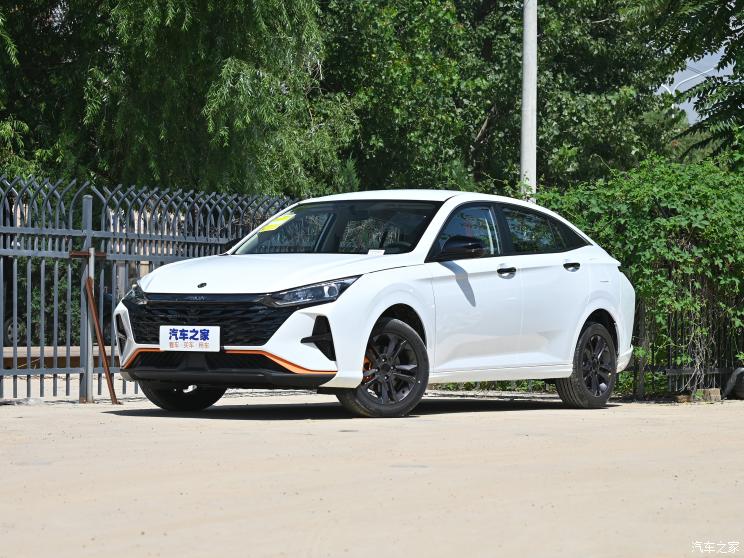 东风乘用车 奕炫 2023款 1.5L 自动马赫荣耀版 东风乘用车 奕炫 2023款 1.5L 自动马赫荣耀版