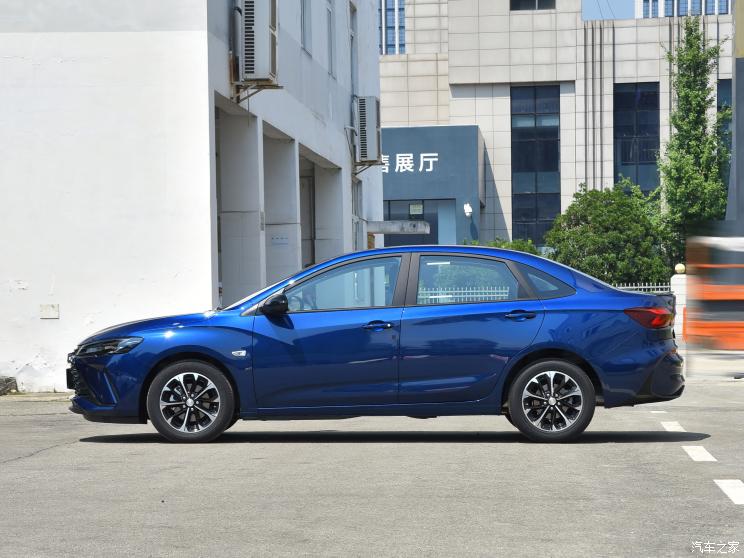 上汽通用雪佛兰 科鲁泽 2023款 1.3T 基本型 上汽通用雪佛兰 科鲁泽 2023款 1.3T 基本型